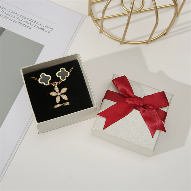 Premium Vibrant Jewelry Gift Box Wuth Matching Bow Detail Fine Jewelry Pachaging By Moyi