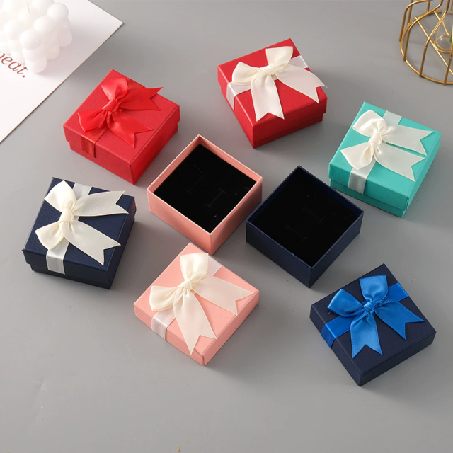 Moyi Packaging Vibrant Mini Square Jewelry Box With Contrast Bows Custom Color Options