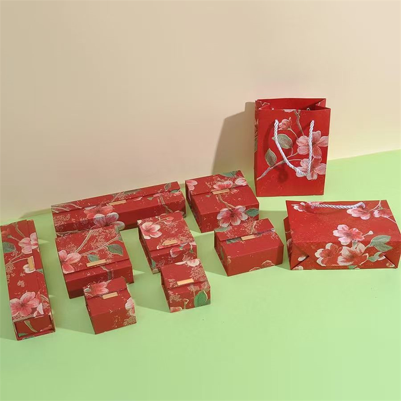 Custom Magnetic Flip Jewelry Box Matte Paper Closure Packaging By Moyi