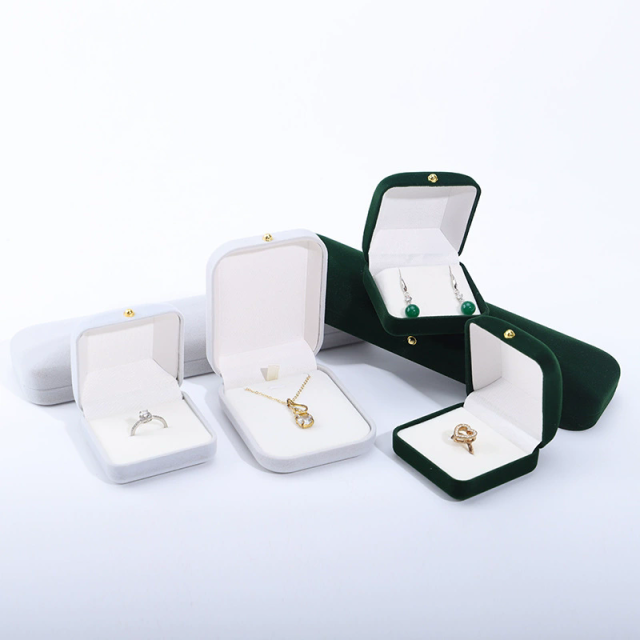 Moyi Packaging Custom Multi-Type Velvet Jewelry Box Set Premium Ring Necklace Bracelet Packaging