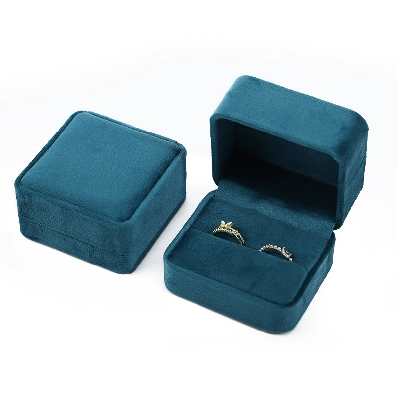 Moyi Packaging Wholesale Multi-Size Velvet Jewelry Box Collection Ring Necklace & Bracelet Box