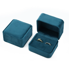 Moyi Packaging Wholesale Multi-Size Velvet Jewelry Box Collection Ring Necklace & Bracelet Box