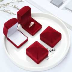 Moyi Luxury Pyramid Velvet Ring Box Elegant Jewelry Gift Box For Wedding