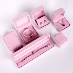 Moyi Custom Velvet Jewelry Box Premium Ring Earring & Necklace Packaging