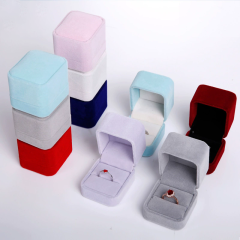 Moyi Packaging Premium Velvet Ring Jewelry Box Multi-color Options For Gift Giving