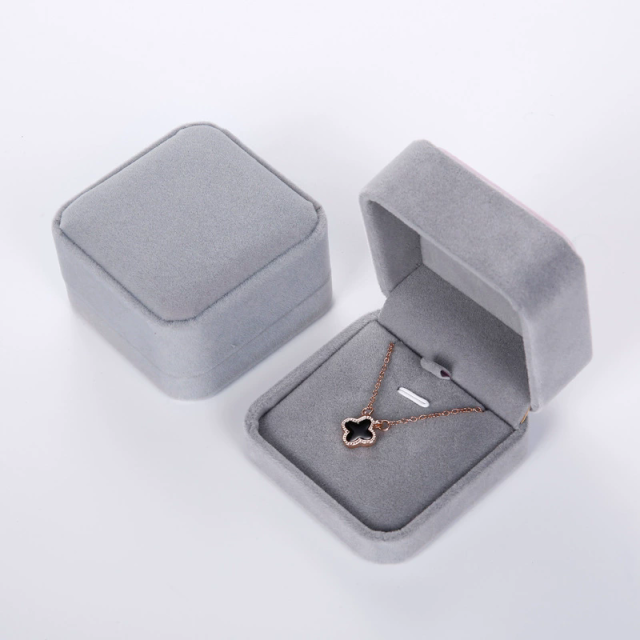 Moyi Custom Velvet Necklace Box Elegant Jewelry Packaging For Pendants & Necklaces