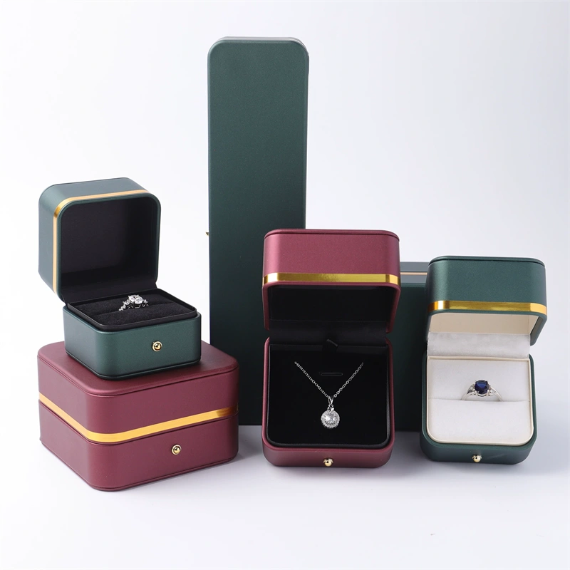 Moyi Luxury Leather Jewelry Gift Box With Gold Trim Premium Box For Ring & Necklace
