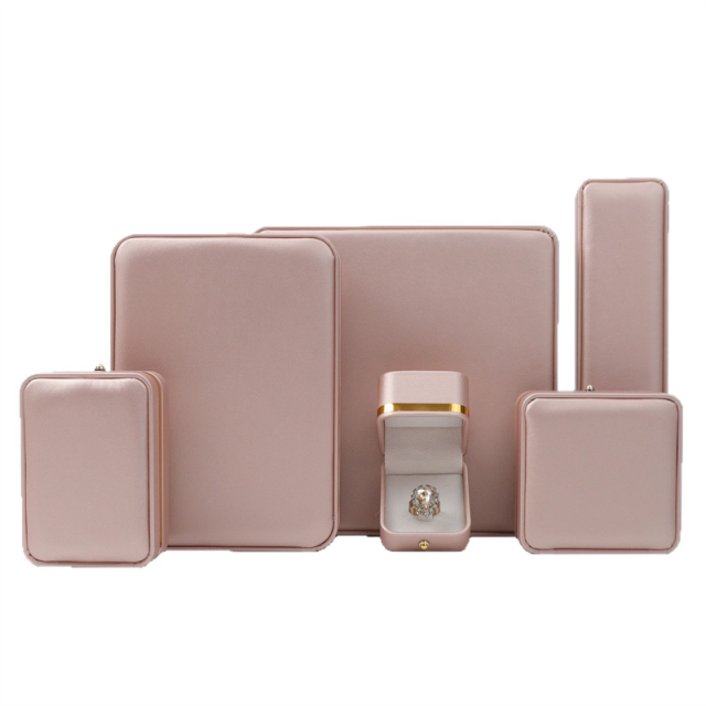 Moyi Premium PU Leather Jewelry Box Set Elegant Gift Case For All Jewelry Types