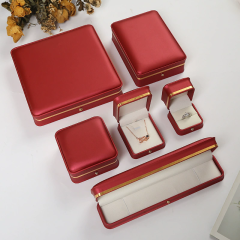 Moyi PU Leather Jewelry Box Set With Gold Trim Premium Gift Packaging For Rings Necklaces