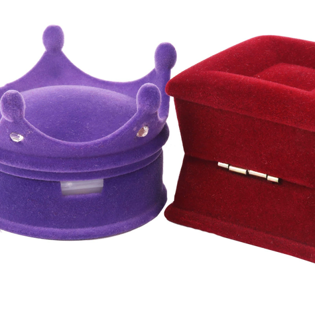 Moyi Velvet Crown Ring Box Luxury Engagement Ring Case For Proposal Jewelry Gift
