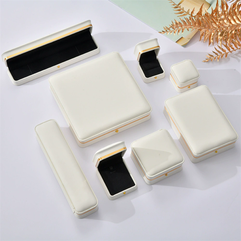 Moyi PU Leather Jewelry Box Set With Gold Trim Premium Gift Packaging For Rings Necklaces