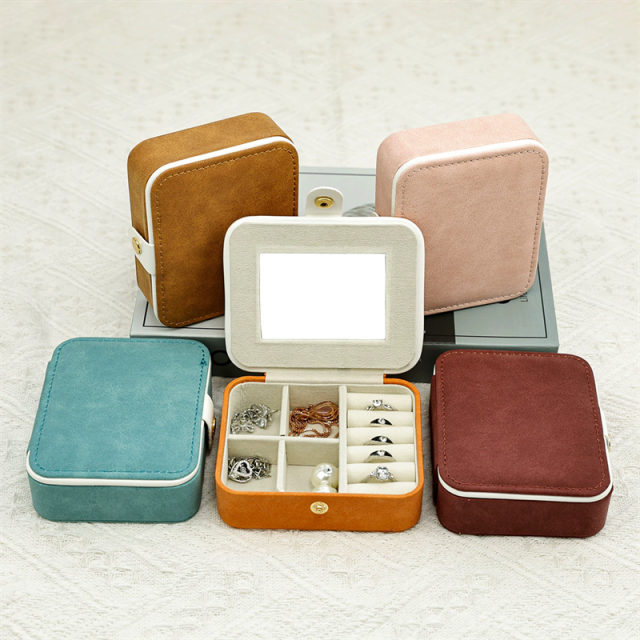 Moyi Portable Travel Jewelry Box With Mirror Mini PU Leather Jewelry Storage