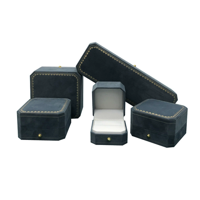 Moyi Luxury Velvet Jewelry Box Engagement Ring Holder Customizable Jewelry Storage Organizer