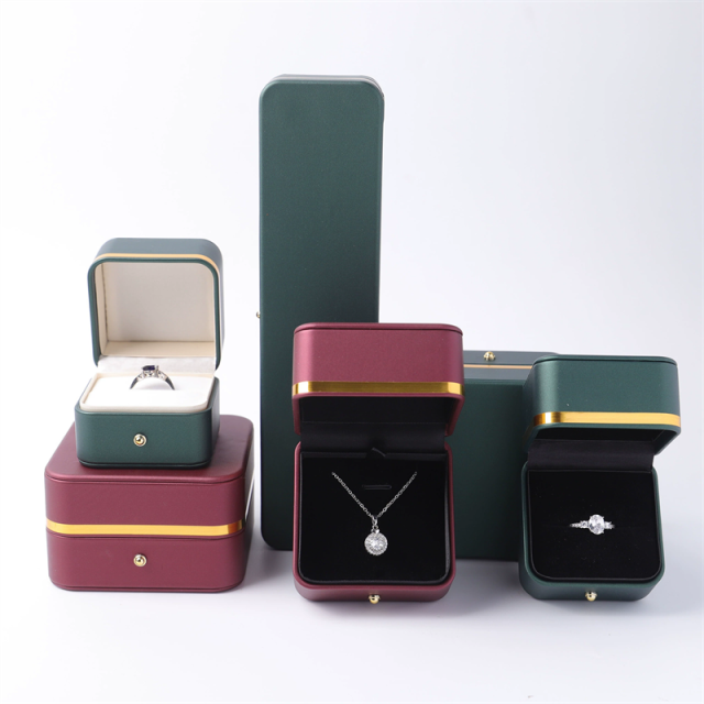 Moyi Luxury Leather Jewelry Gift Box With Gold Trim Premium Box For Ring & Necklace