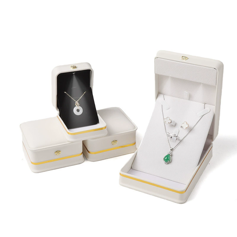 Moyi Luxury Leather Jewelry Box With LED Light Premium Packaging For Ring Necklace & Proposal Gifts