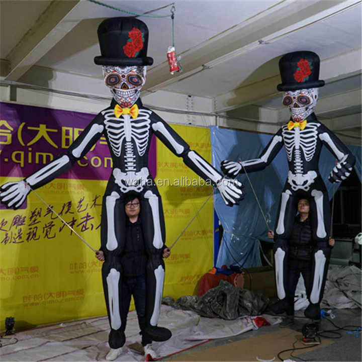 Walking Inflatable Skull Puppet With LED for Parade Halloween Decoration