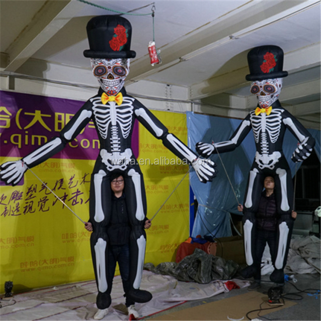 Walking Inflatable Skull Puppet With LED for Parade Halloween Decoration