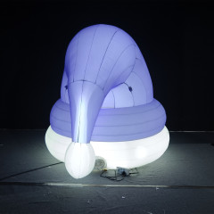 Outdoor Building Decor Inflatable Santa Hat Christmas Light up Purple Inflatable Christmas Hats for New Year Decoration