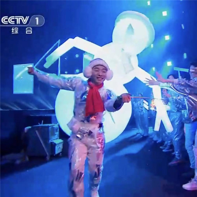 Customized Christmas Parade Cartoon Anime Walking Snowman Costume Inflatable