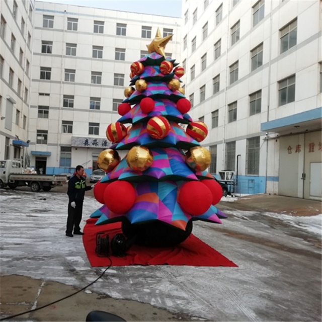 Customized Inflatable Christmas Tree Christmas Festival Indoor Decoration 5m Tall Inflatable Green Tree with LED Lights