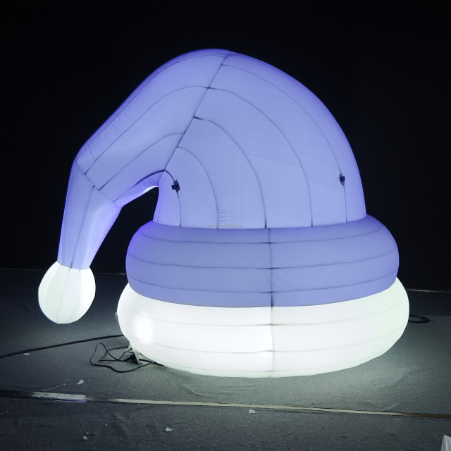 Outdoor Building Decor Inflatable Santa Hat Christmas Light up Purple Inflatable Christmas Hats for New Year Decoration
