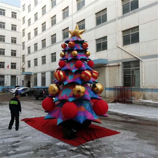 Customized Inflatable Christmas Tree Christmas Festival Indoor Decoration 5m Tall Inflatable Green Tree with LED Lights