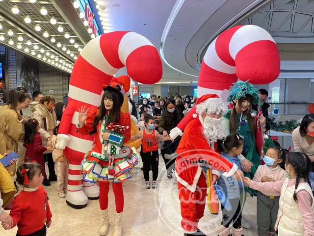 OEM Giant PVC Inflatable Santa Claus Christmas Decorations Balloon Model Outdoor Events Parties Blower Accessory Shippable Sea