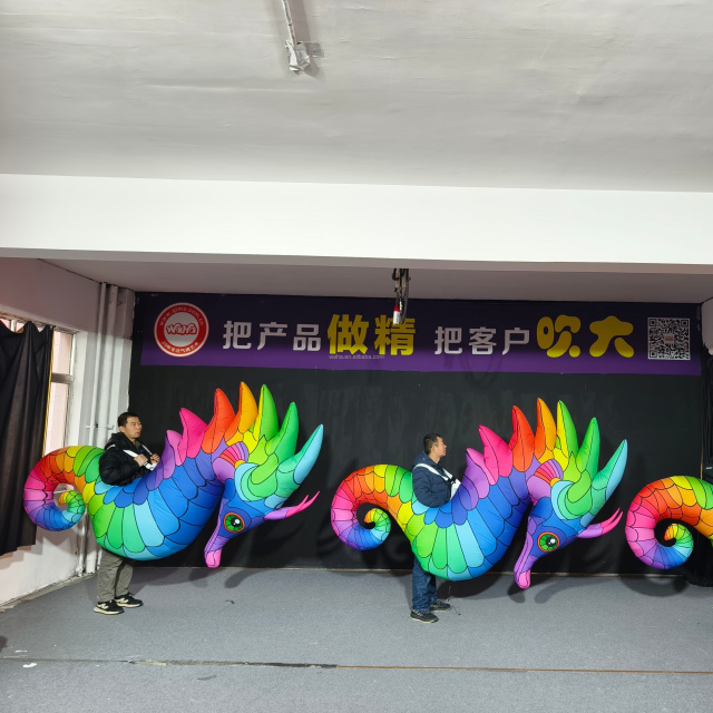 Inflatable Seahorse Costume Inflatable Animal Costume Inflatable Hippocampus Model Balloon for Parade Performance