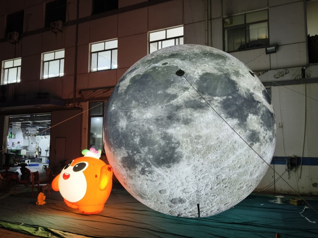 Decorative LED Lighting Planet Balls Inflatable Hanging Planets for Party Decorations