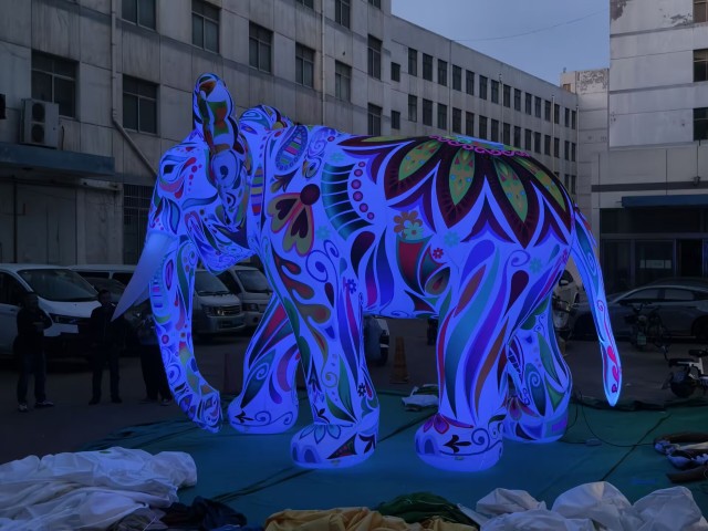 Customized New Design Giant Blow up Animal Custom Advertising Inflatable Elephant Large Inflatable Animal Model