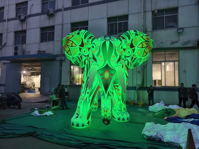 Customized New Design Giant Blow up Animal Custom Advertising Inflatable Elephant Large Inflatable Animal Model