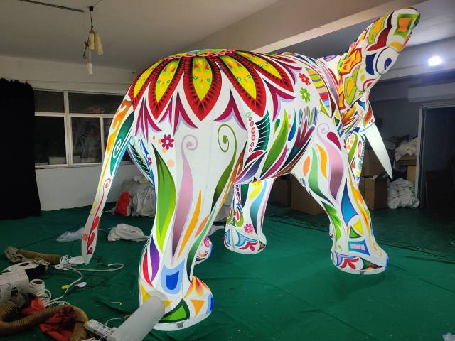 Customized New Design Giant Blow up Animal Custom Advertising Inflatable Elephant Large Inflatable Animal Model