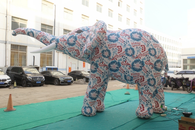 Customized New Design Giant Blow up Animal Custom Advertising Inflatable Elephant Large Inflatable Animal Model