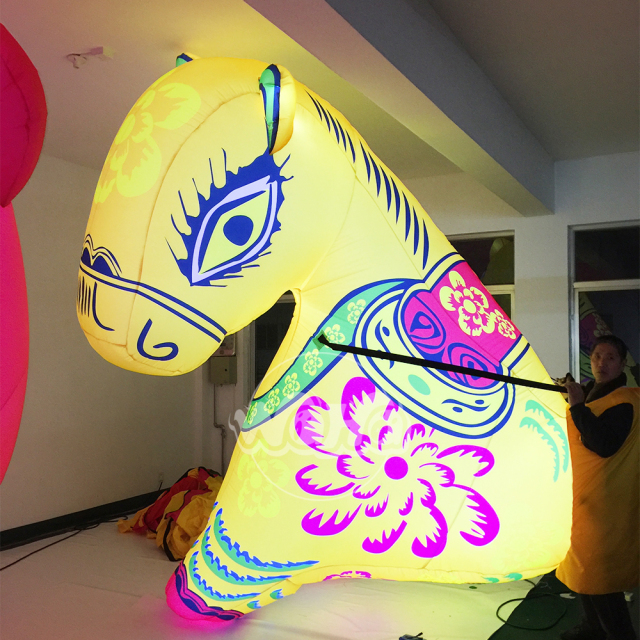 Large Outdoor Inflatable Shinny Horse Model Gold Inflatable Horse Animals for Outdoor Decoration