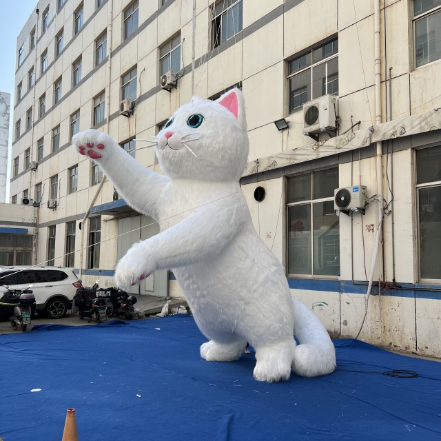 Custom White Inflatable Cat Model with Blower Lifelike Advertising Inflatables for Decoration