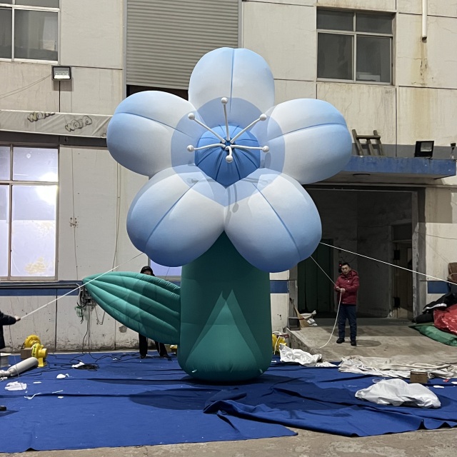 Colorful LED Inflatable Flowers, Suitable for Weddings and Party Events