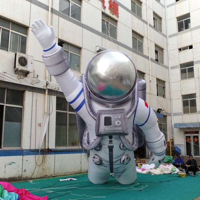 Giant Inflatable Astronaut Model Space Man Astronaut Inflatable Giant Inflatable Astronaut Costume for Promotion