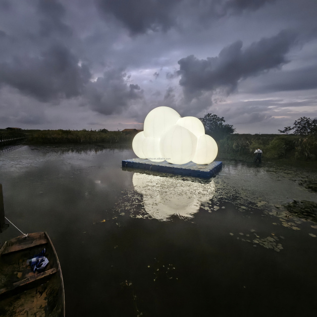 Hanging Inflatable Cloud , Inflatable Cloud Shape Balloon for Event Decoration