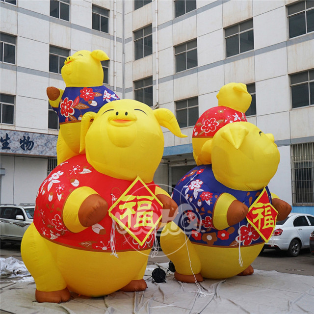 New Year Decoration Customized Attractive Giant Inflatable Flying Pig Large Inflatable Yellow Pig with Wing Free logo Printing for Stage Decoration&Commercial display & exhibition&Parade
