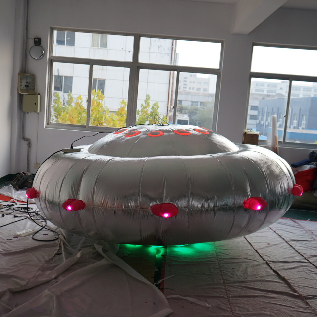 Inflatable Giant Cartoon Alien Masquerade Mask 8-10ft Oxford Material Customizable Size for Event & Party Decor