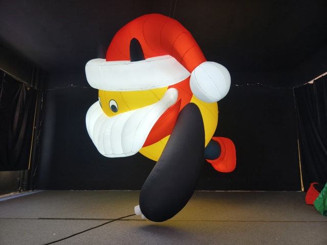 Giant Inflatable Santa Claus Mascot for Commercial Display & Exhibition, Durable LED Advertising Inflatable