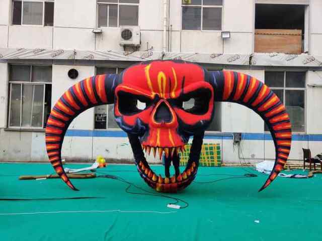 Giant Inflatable Demon Skull with Horns for Halloween, Durable Hanging/Standing Advertising Inflatable