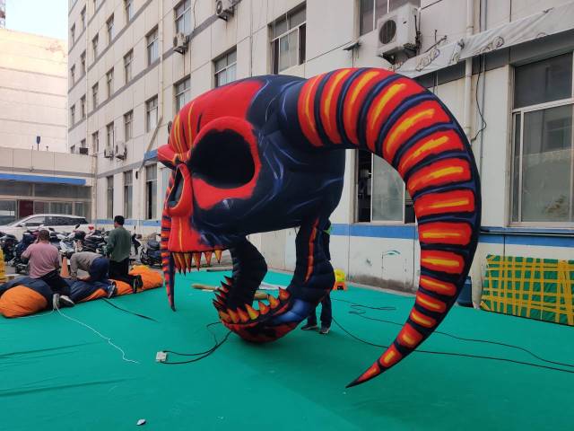Giant Inflatable Demon Skull with Horns for Halloween, Durable Hanging/Standing Advertising Inflatable