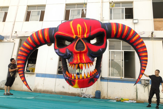 Giant Inflatable Demon Skull with Horns for Halloween, Durable Hanging/Standing Advertising Inflatable