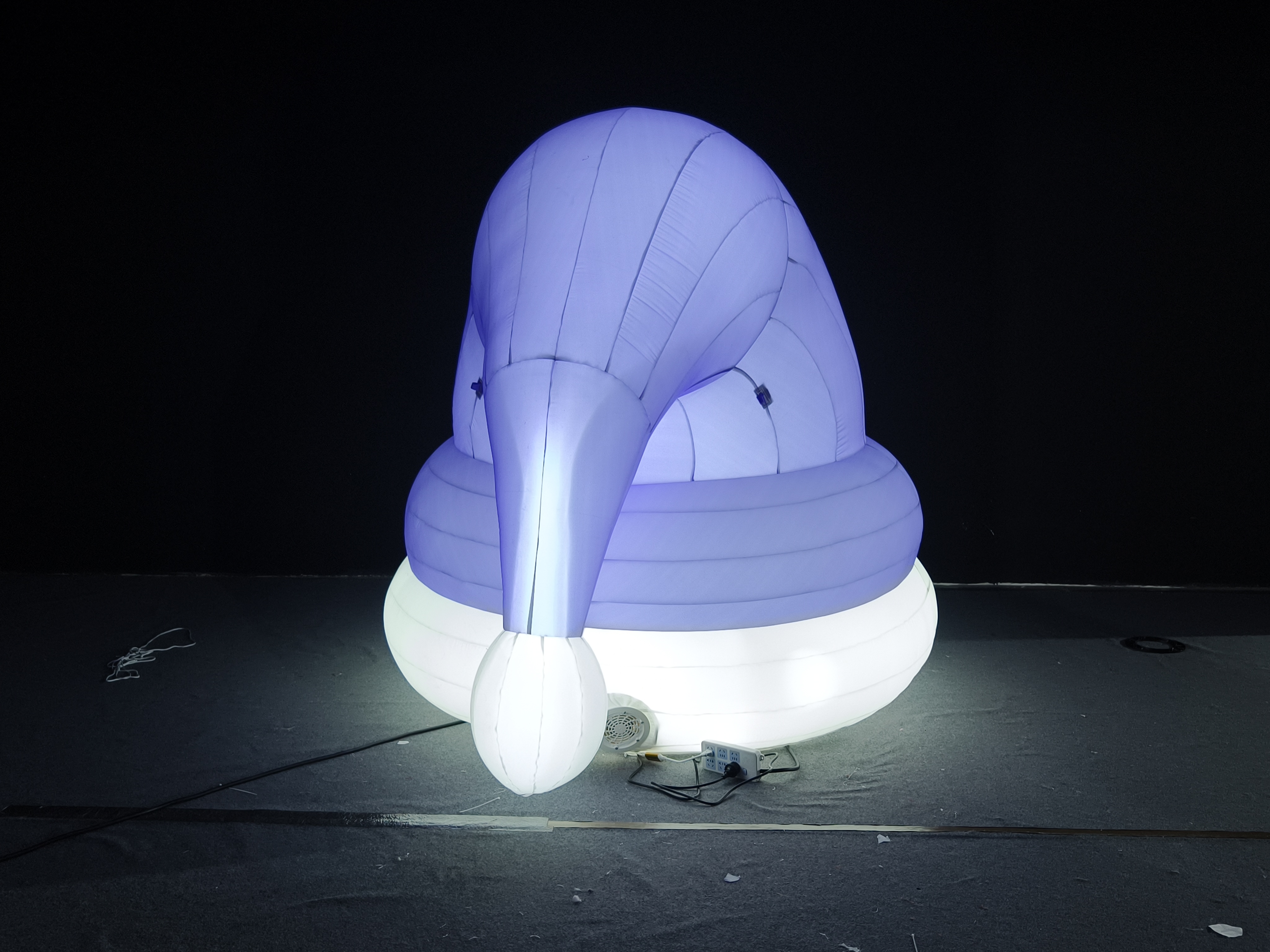 High Quality Inflatable LED Gnome Hat, Heavy-Duty Advertising Inflatable for Outdoor Long-Term Display