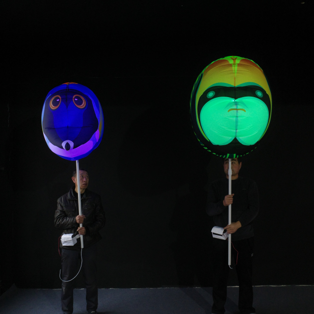 OEM Custom Inflatable Rainbow Fish Puppet, Commercial Grade Advertising Inflatable for Event Performance