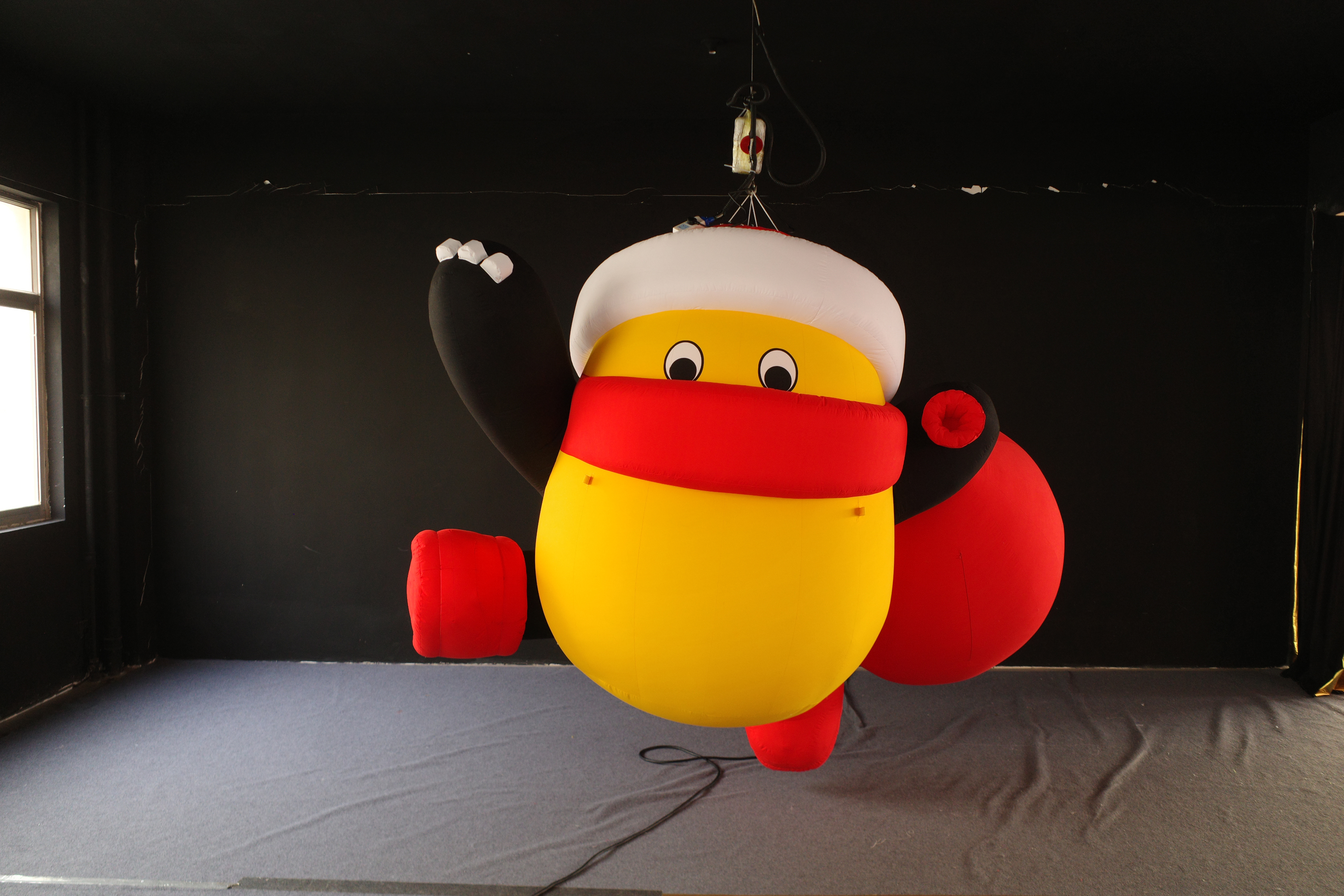 Customized Inflatable Christmas Mascot Model, Blow up Advertising Inflatable for Commercial Decoration & Themed Event