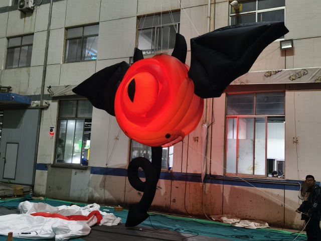 Giant Illuminated Inflatable One-Eyed Bat Monster for Halloween, Durable LED Advertising Inflatable