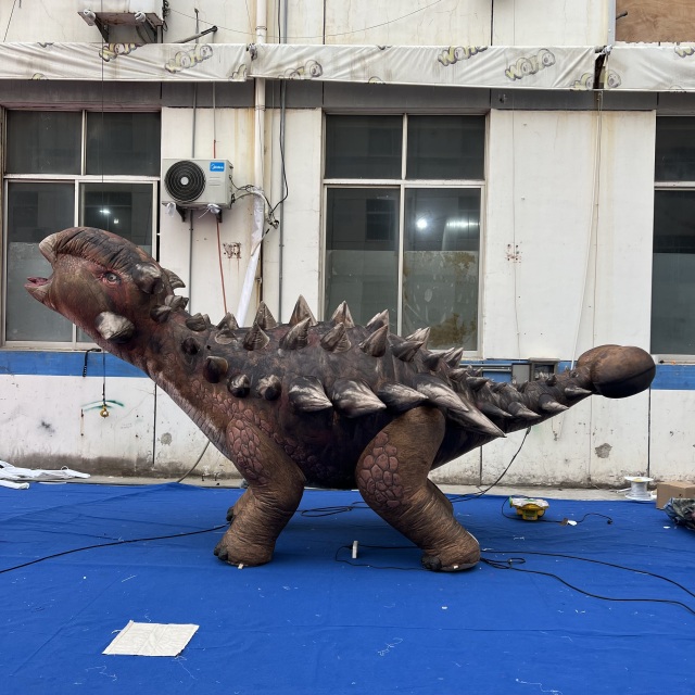 Premium Custom Inflatable Realistic Dinosaur, Long-Lasting Advertising Inflatable for Commercial Decoration & Museum