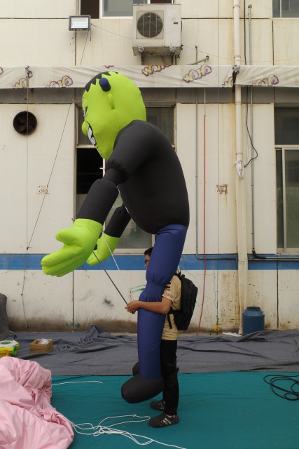 Giant Inflatable Frankenstein Puppeteer Costume, Durable Halloween Advertising Inflatable for Event